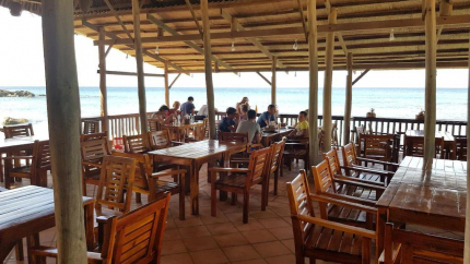 Nhà Hàng Free Beach Resort Phú Quốc