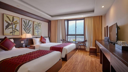 Phòng Deluxe Triple của Freesia Hotel Sapa 4*