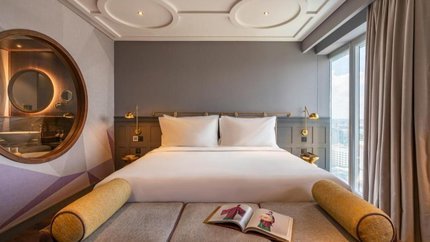 Giường king rộng rãi