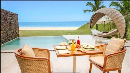 Sân hiên góc nhìn thẳng ra biển