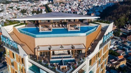 Toàn cảnh khách sạn từ trên cao