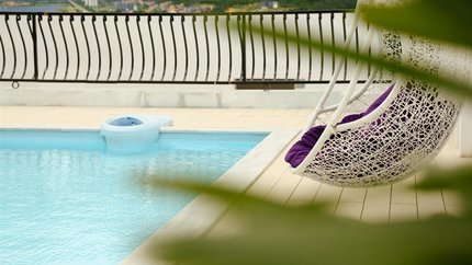 Bể bơi trên tầng 15