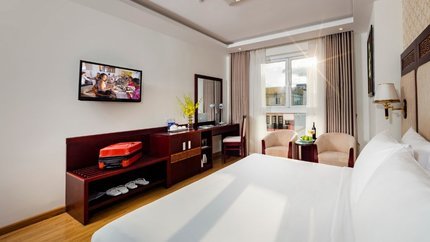 Phòng tràn ngập ánh nắng