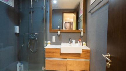 Bathroom1