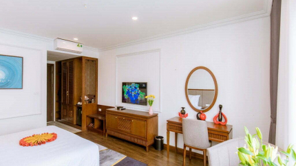 Phòng Deluxe King Pool