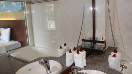 Nhà tắm vô cùng sang trọng