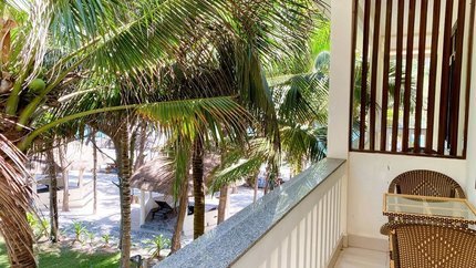 Ban công nhìn thẳng ra biển cực đẹp