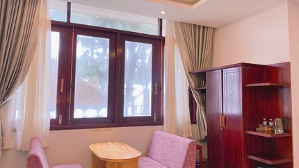 Phòng nghỉ được trang bị đầy đủ nội thất