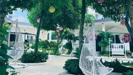 Ngoại cảnh vườn khách sạn