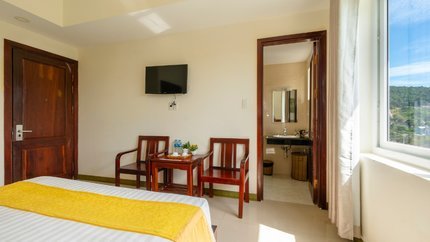 Phòng đầy đủ tiện nghi view siêu đẹp