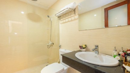 Phòng tắm sạch sẽ gọn gàng