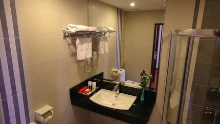 Nhà vệ sinh tại phòng Golen Suite