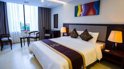Phòng Deluxe Golden Hotel 3 Sao