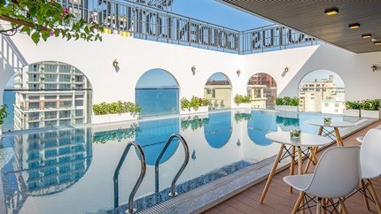 Bể bơi ngoài trời