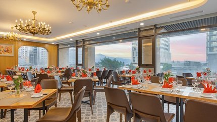 Nhà hàng trong khách sạn