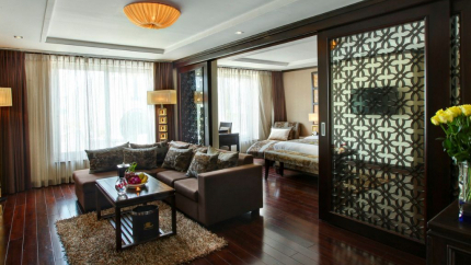 Luxury Suite tại Hà Nội Golden Lotus Luxury 4*