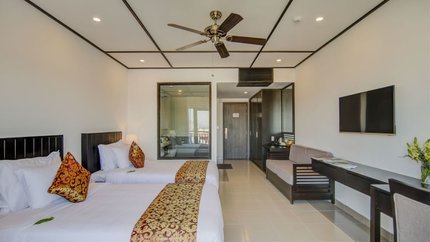 Phòng rộng rãi hướng nhìn thành phố