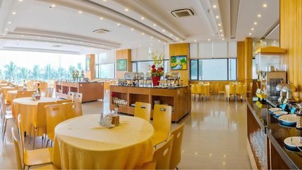 Nhà hàng Golden Sea