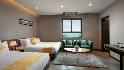 Phòng Family Quadruple tại khách sạn Golden Season 3*