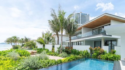 Beachfront 3 Bedroom Pool Villa