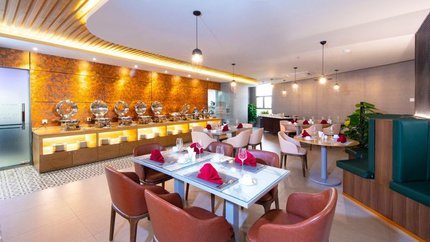 Nhà hàng sang trọng, đẹp mắt