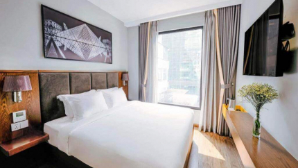 Grand Deluxe, city view