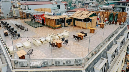 Lavish coffee trên tầng thượng của Grand Flamant Sapa Hotel 3*