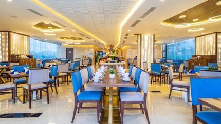 Nhà hàng không gian rộng