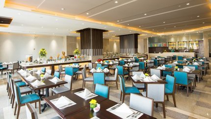 Khu vực bàn ăn rộng rãi