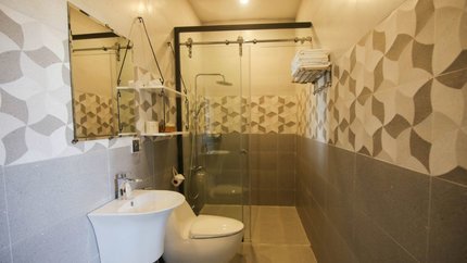 Nhà tắm thiết kế tinh tế, nhẹ nhàng