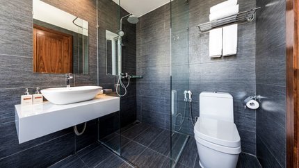 Phòng tắm đứng sạch sẽ