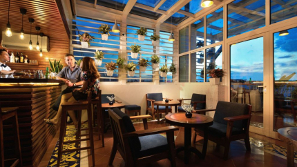 Quán Bar tại Hà Nội Hotel Hai Bay 4*