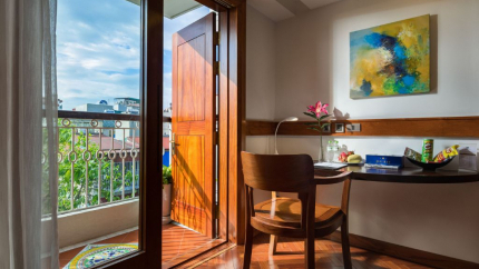 Phòng Executive Balcony City View tại Hà Nội Hai Bay Hotel
