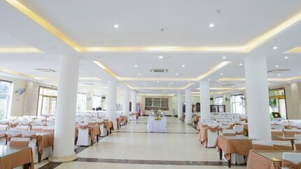 Không gian nhà hàng Hải Tiến Resort