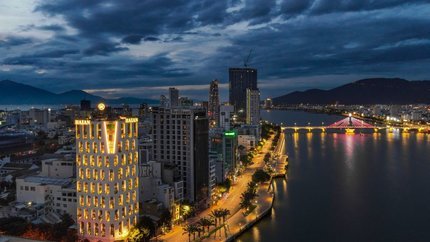 Toàn cảnh