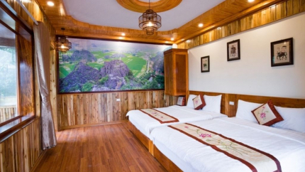 Phòng Family With Balcony Khu Nghỉ Dưỡng Hang Mua 3*