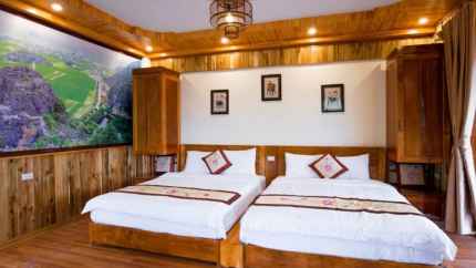 Phòng Family With Balcony Khu Nghỉ Dưỡng Hang Mua