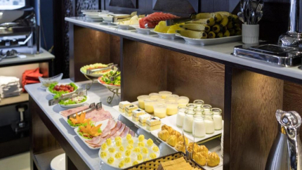 Thực đơn đa dạng Khách sạn Hanoi Brilliant