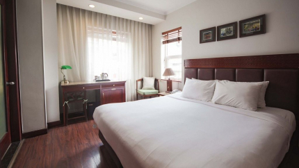 Phòng Deluxe City View Hanoi E Central Hotel 4*