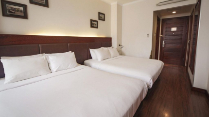 Phòng Family City View Khách Sạn E Central Hà Nội