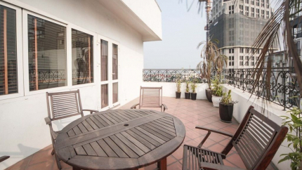 Phòng Penthouse Terrace Suite Khách Sạn E Central 4*