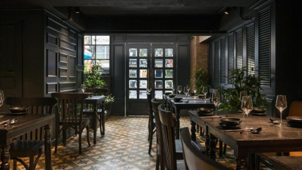 Không Gian Bên Trong Nhà Hàng E Central Hotel Hà Nội