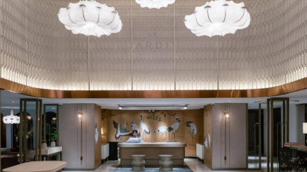Quầy lễ tân tại Hanoi Le Jardin Hotel & Spa