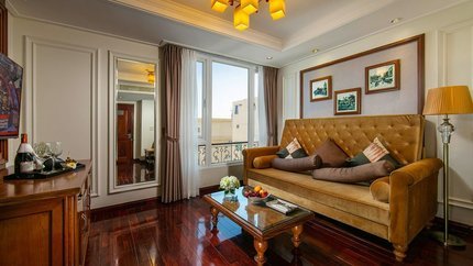 Không gian phòng khách cổ điển