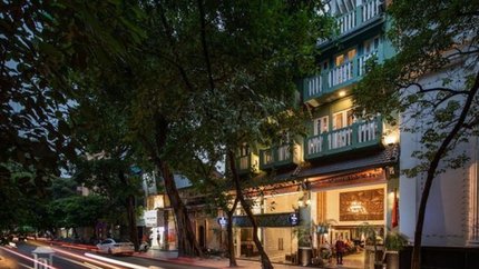 Khung cảnh buổi tối lung linh của khách sạn