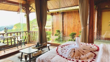 Phòng VIP Bungalow Mountain View khách sạn Heaven Gate O Quy Ho