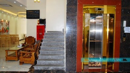 Thang máy tại khách sạn