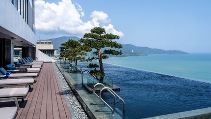 Bể bơi ngoài trời