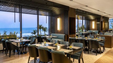 Không gian nhà hàng sang trọng