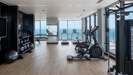 Phòng gym với view biển tuyệt đẹp